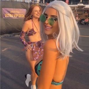 Meet your Posher, Kayla